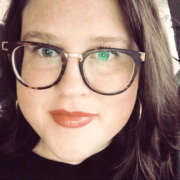 Meet your Posher, Lindsay - Picture 5 of 7